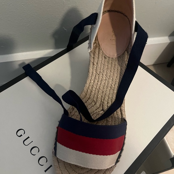 100% Authentic Gucci Wedges/Espadrilles - Picture 5 of 6